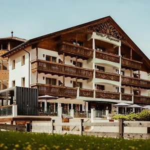 Alpenrose Hotel